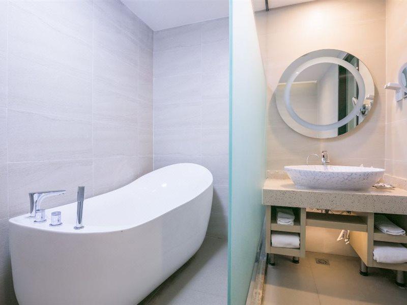 Lavande Hotel Dalian Malan Square Metro Station Bagian luar foto